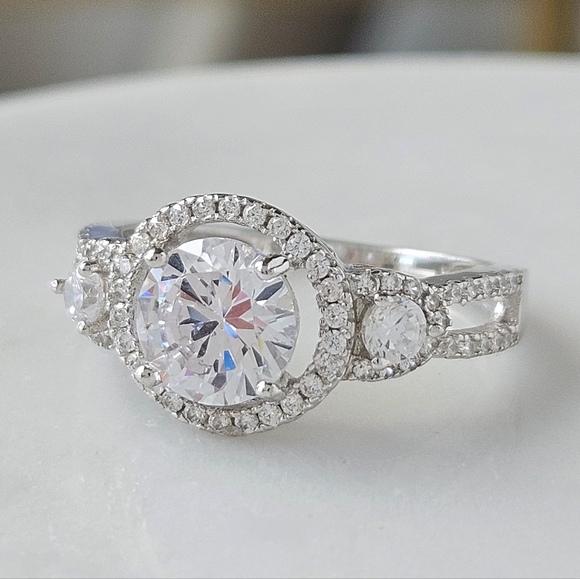 Classic Engagement Style Round Halo ring,  925 Sterling Silver - Picture 5 of 6